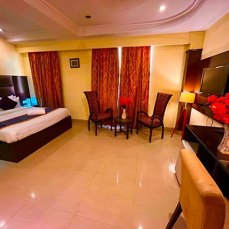 Palki Cafe & Stay Ludhiana Exterior foto